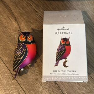 Hallmark 2016 Christmas Ornament Happy "Owl"oween Halloween Owl Ornament
